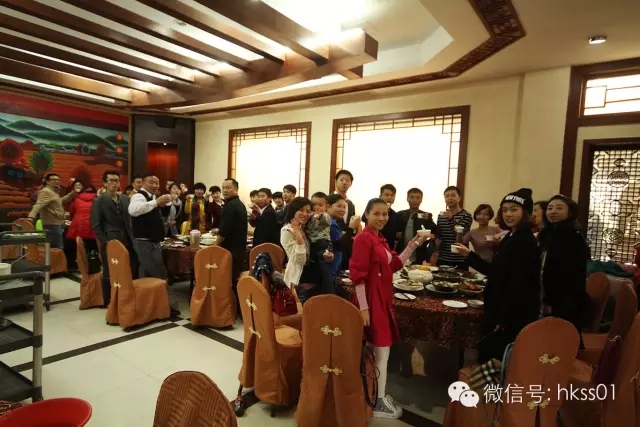 盛世集團全體行政及盛世美頸杯第56屆國際小姐深圳組委會成員前往“龍門縣天然溫泉二天一夜游”